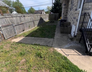 222 Townsend Avenue - Photo Thumbnail 20