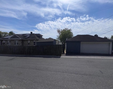 222 Townsend Avenue - Photo Thumbnail 22