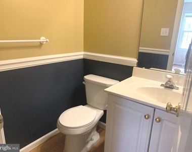 7931 Carriage Drive - Photo Thumbnail 19