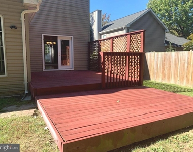 7931 Carriage Drive - Photo Thumbnail 39