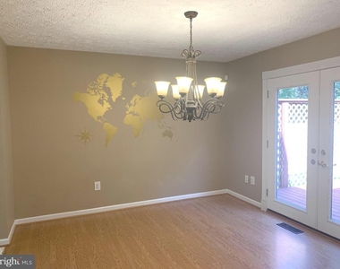 7931 Carriage Drive - Photo Thumbnail 9