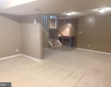 7931 Carriage Drive - Photo Thumbnail 33