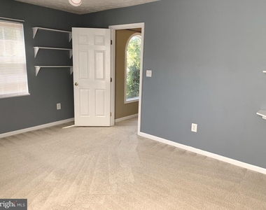 7931 Carriage Drive - Photo Thumbnail 28