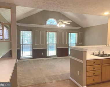 7931 Carriage Drive - Photo Thumbnail 16
