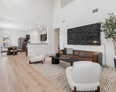 220 Merrick Rd - Photo Thumbnail 2