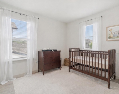 220 Merrick Rd - Photo Thumbnail 13