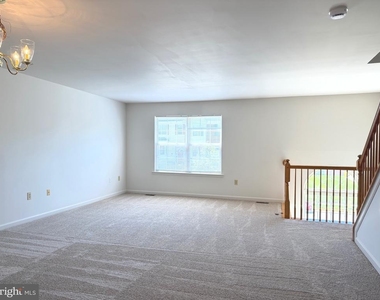 188 Pinecove Avenue - Photo Thumbnail 2