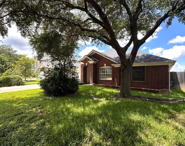 6708 Bancroft Woods Dr - Photo Thumbnail 2
