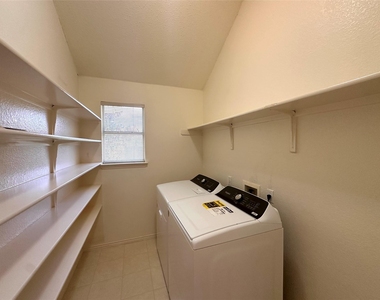 6708 Bancroft Woods Dr - Photo Thumbnail 24