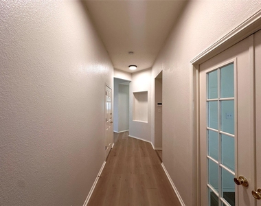 6708 Bancroft Woods Dr - Photo Thumbnail 4