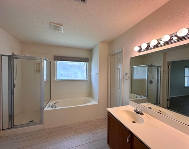 6708 Bancroft Woods Dr - Photo Thumbnail 22