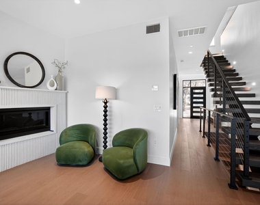 434 Brady Ln - Photo Thumbnail 10