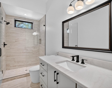 434 Brady Ln - Photo Thumbnail 25