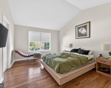 33 Lindley Drive - Photo Thumbnail 12