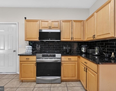 33 Lindley Drive - Photo Thumbnail 7