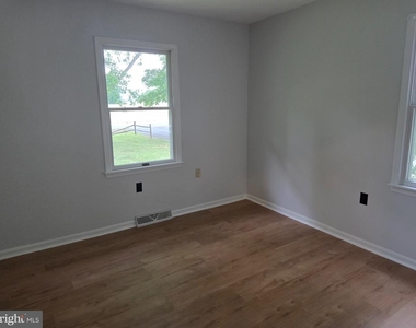 1378 Woodlytown Road - Photo Thumbnail 6