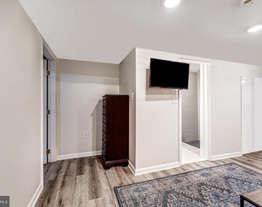 2339 3rd Street Ne - Photo Thumbnail 30