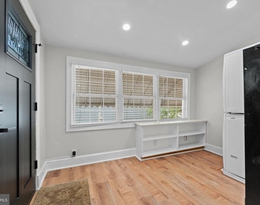 2339 3rd Street Ne - Photo Thumbnail 13