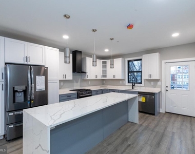 1321 Shepherd Street Nw - Photo Thumbnail 2