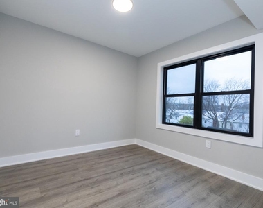 1321 Shepherd Street Nw - Photo Thumbnail 12