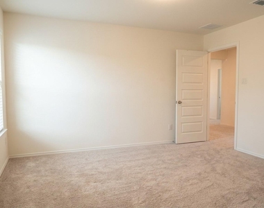 4653 Alfano Loop - Photo Thumbnail 28