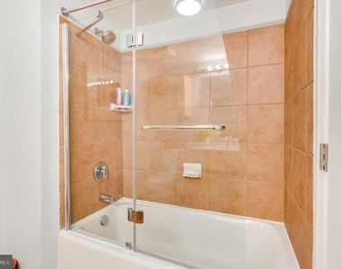 631 D Street Nw - Photo Thumbnail 10