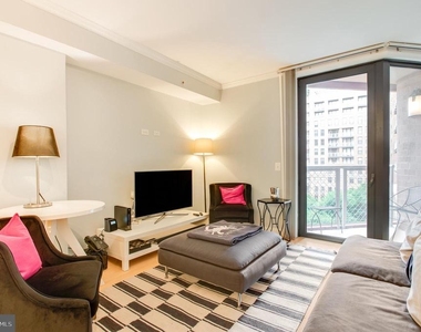 631 D Street Nw - Photo Thumbnail 7
