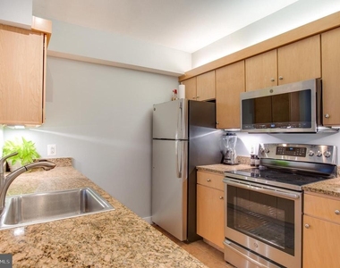 631 D Street Nw - Photo Thumbnail 15