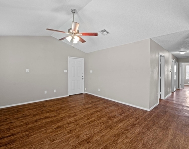 4208 Duval Rd - Photo Thumbnail 5