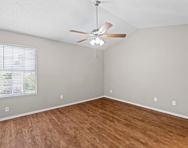 4208 Duval Rd - Photo Thumbnail 12