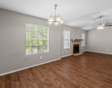 4208 Duval Rd - Photo Thumbnail 11