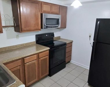 407 Lebaum Street Se - Photo Thumbnail 6