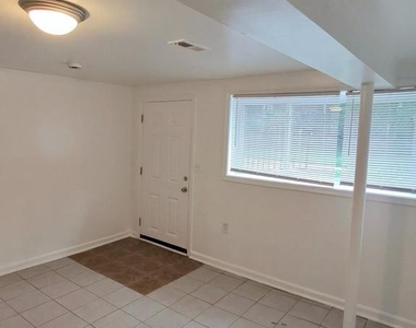 407 Lebaum Street Se - Photo Thumbnail 5