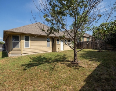 9509 Sydney Marilyn Ln - Photo Thumbnail 22