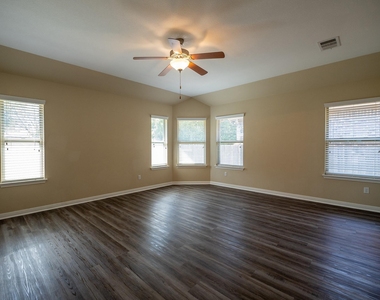 9509 Sydney Marilyn Ln - Photo Thumbnail 15