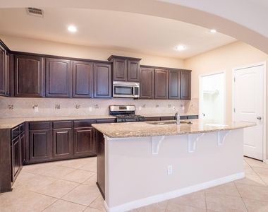 9509 Sydney Marilyn Ln - Photo Thumbnail 10