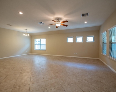 9509 Sydney Marilyn Ln - Photo Thumbnail 16