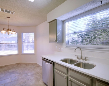 8800 Peppergrass Cv - Photo Thumbnail 17