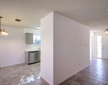 8800 Peppergrass Cv - Photo Thumbnail 12