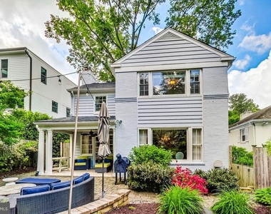 4831 Calvert Street Nw - Photo Thumbnail 38