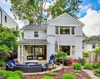 4831 Calvert Street Nw - Photo Thumbnail 37