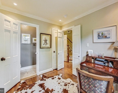 4831 Calvert Street Nw - Photo Thumbnail 18