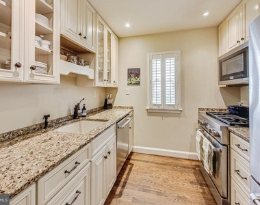 4831 Calvert Street Nw - Photo Thumbnail 13