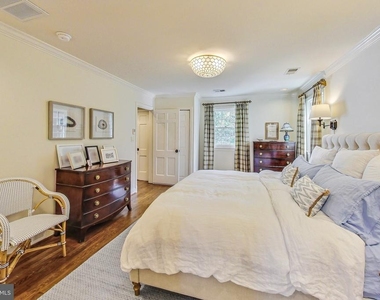 4831 Calvert Street Nw - Photo Thumbnail 20
