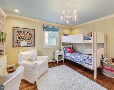 4831 Calvert Street Nw - Photo Thumbnail 27