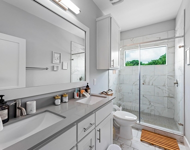 7600 Carver Ave - Photo Thumbnail 28