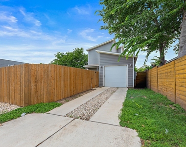 7600 Carver Ave - Photo Thumbnail 34
