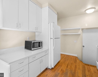 3638 Alton Place Nw - Photo Thumbnail 9