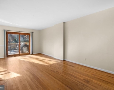 3638 Alton Place Nw - Photo Thumbnail 3