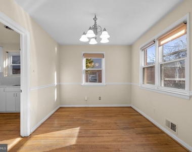 3638 Alton Place Nw - Photo Thumbnail 6